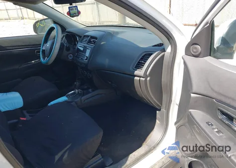 2016 Mitsubishi Outlander Sport 2.4 Es z USA, uszkodzony, nr VIN JA4AP3AW7GZ041584